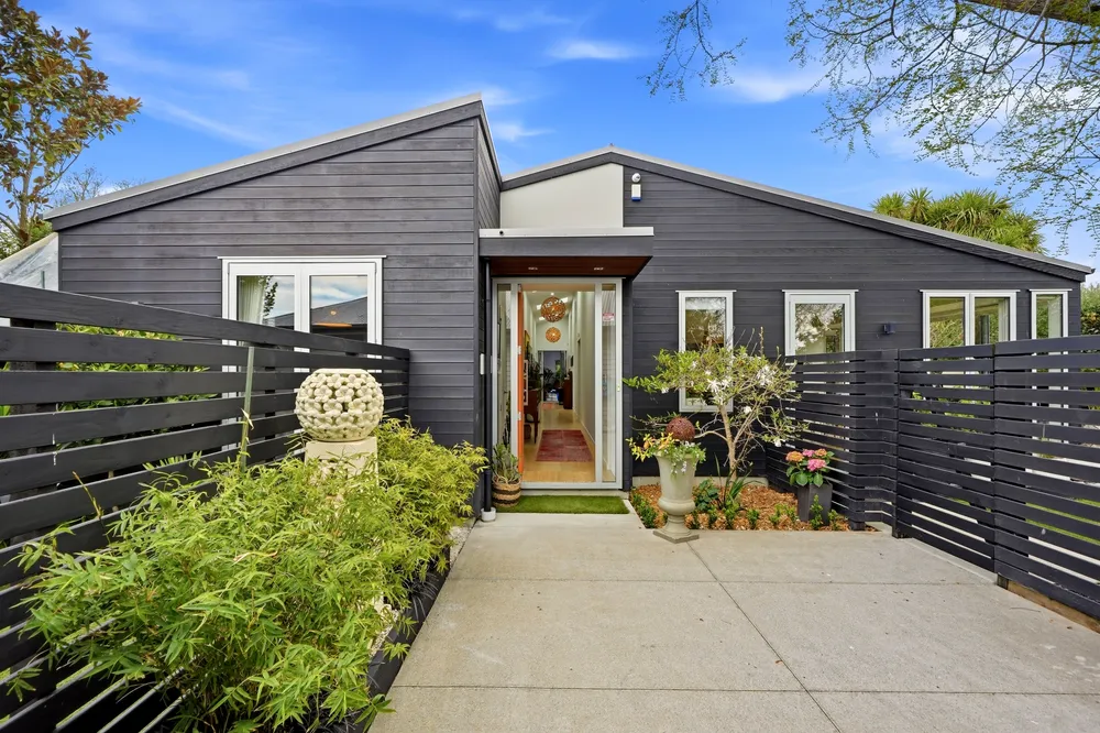 Photos of 9 Hadlow Place