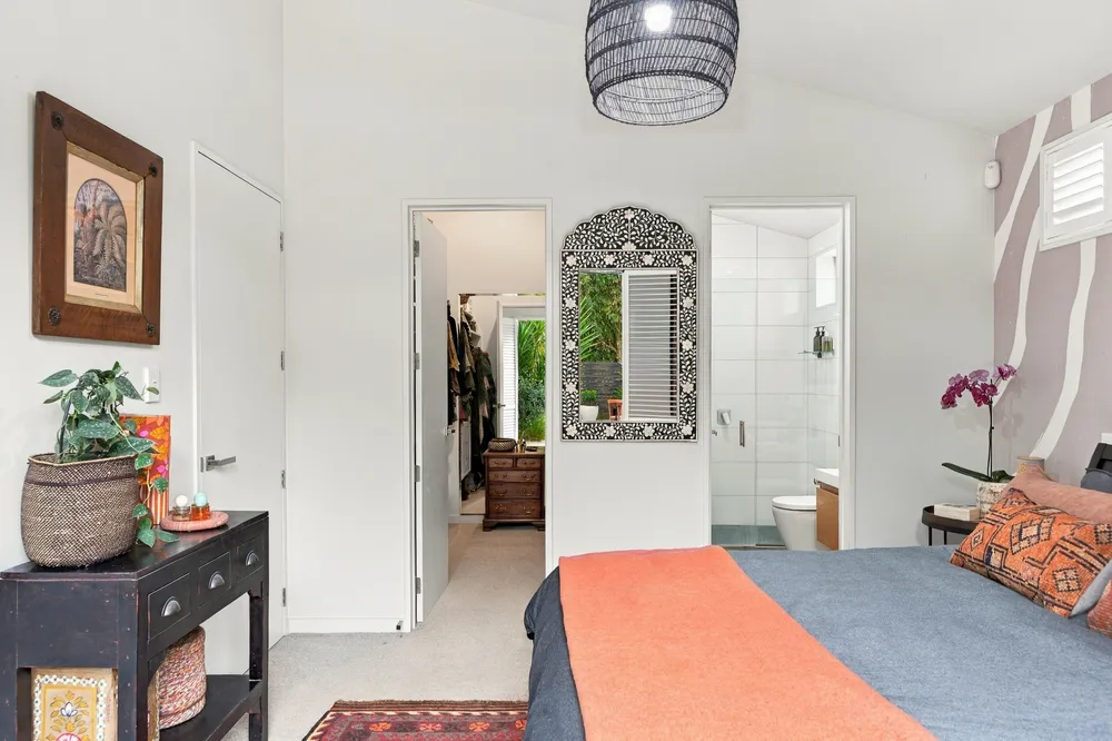 Photos of 9 Hadlow Place