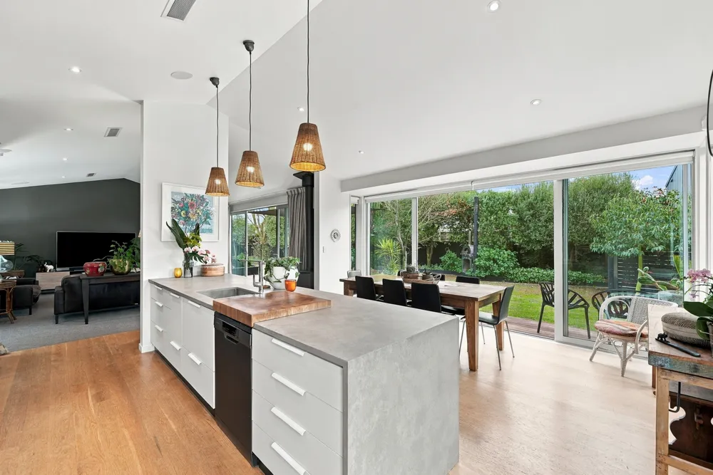 Photos of 9 Hadlow Place