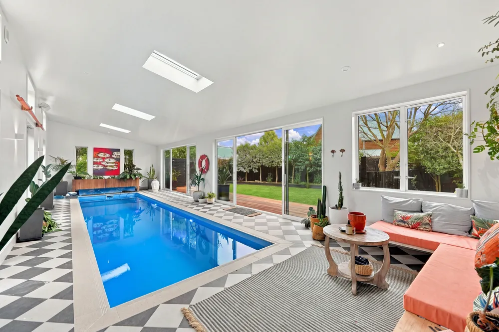 Photos of 9 Hadlow Place