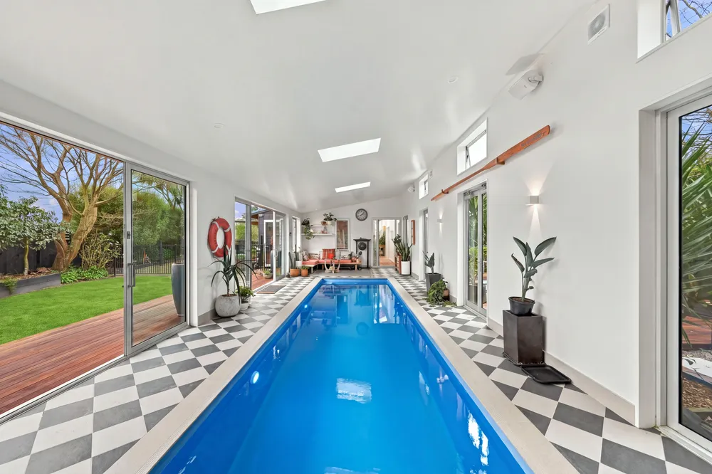 Photos of 9 Hadlow Place