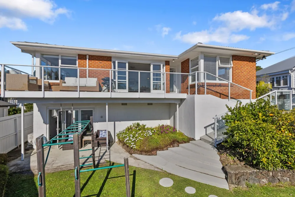 Photos of 11A Queenstown Road