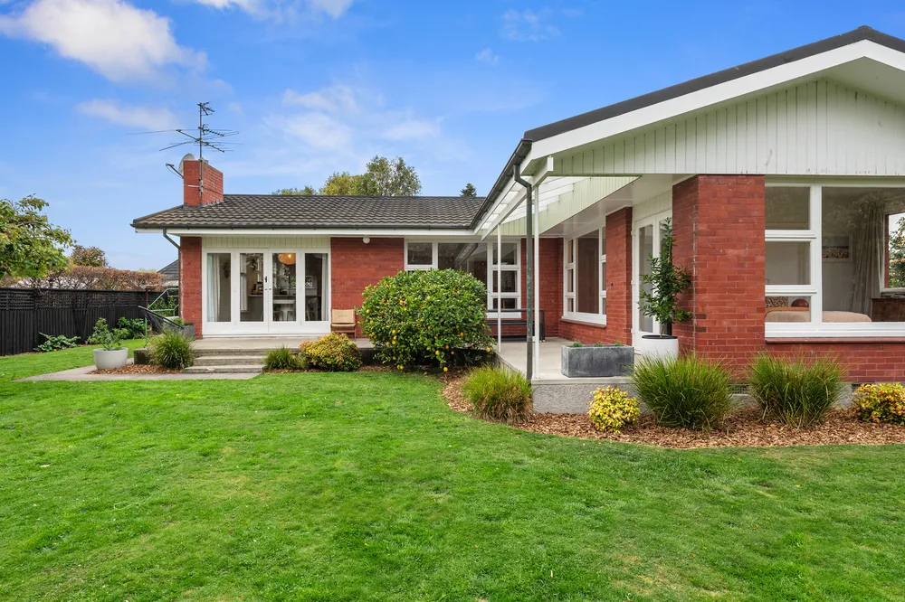 Photos of 12 Brackendale Place
