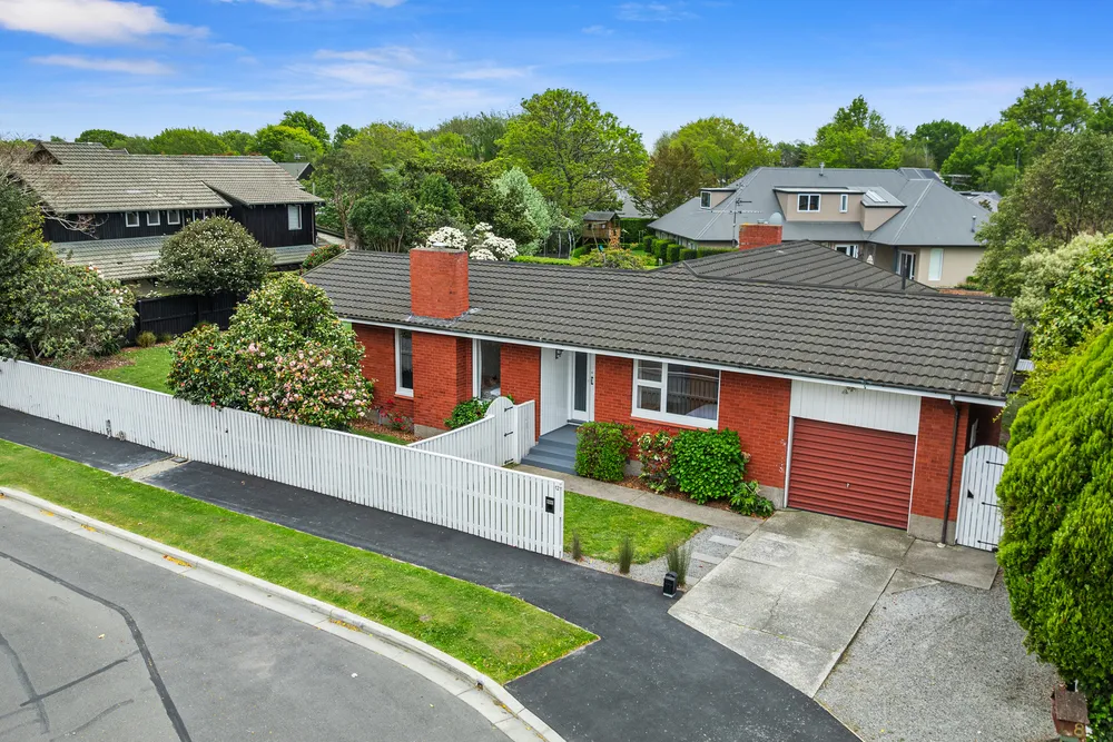 Photos of 12 Brackendale Place