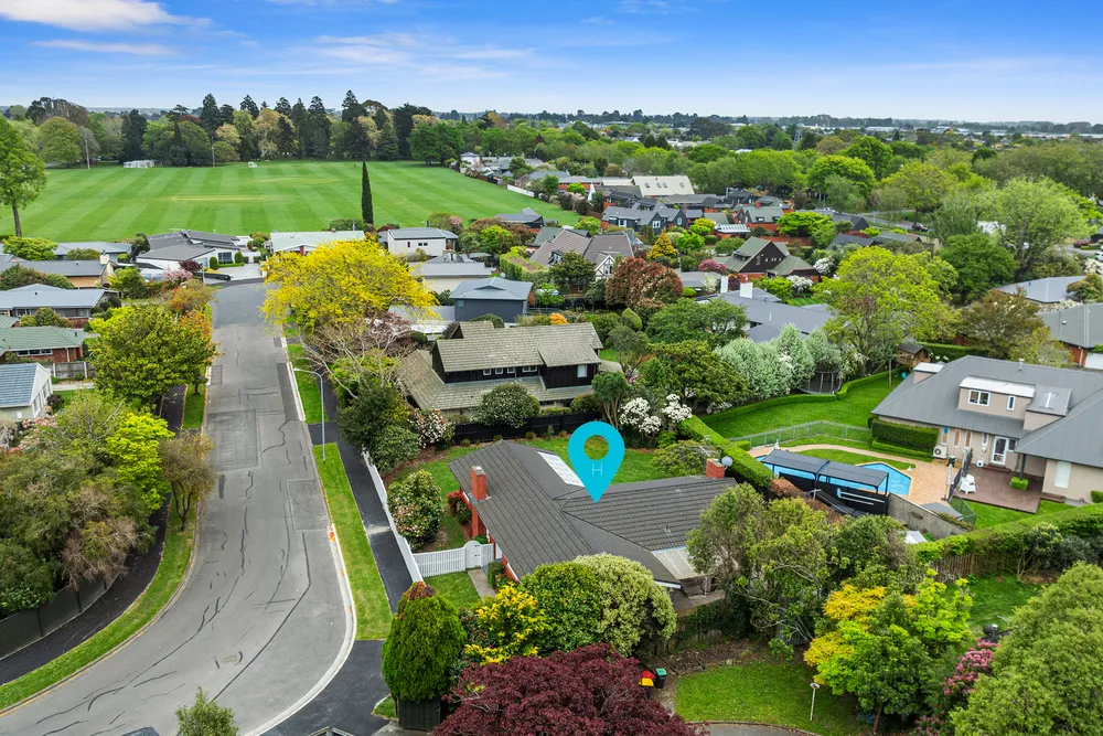 Photos of 12 Brackendale Place