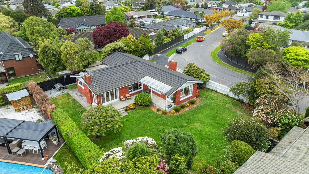 Photos of 12 Brackendale Place