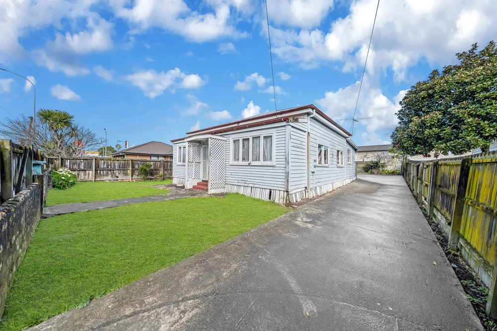 Photos of 63 Atkinson Avenue