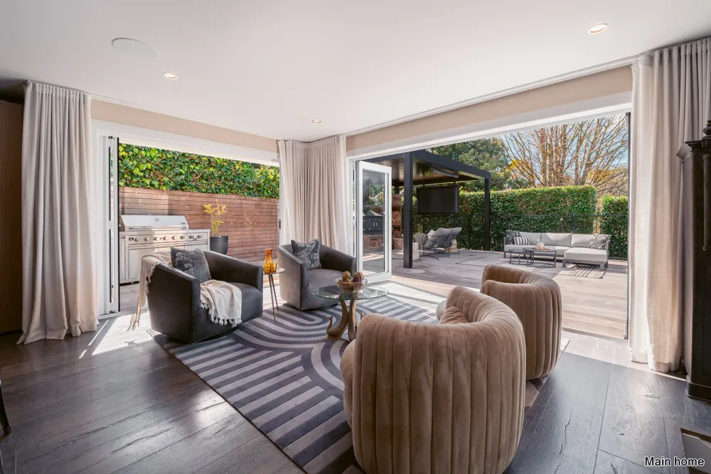 Photos of 22A Maungakiekie Avenue