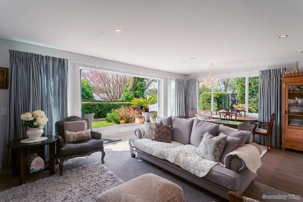 Photos of 22A Maungakiekie Avenue