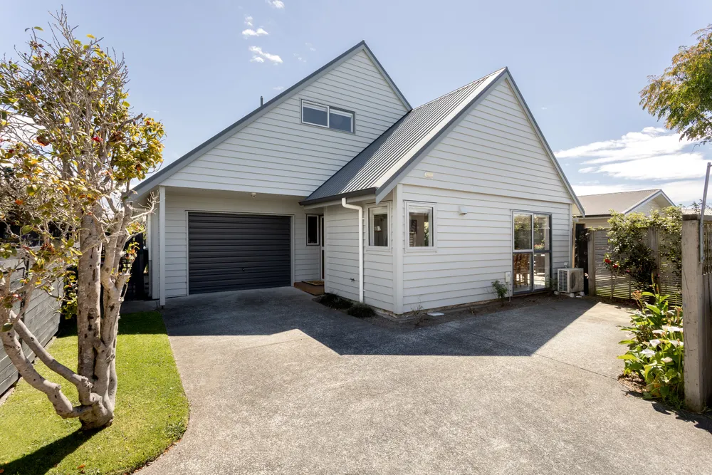 Photos of 146B Windsor Road