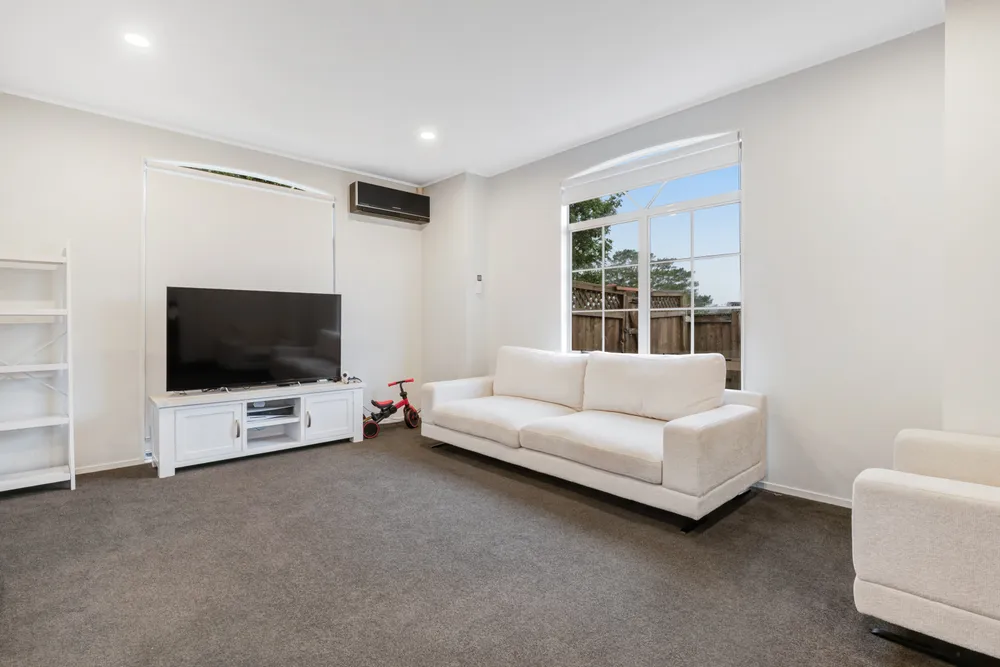Photos of 17 Godwin Court