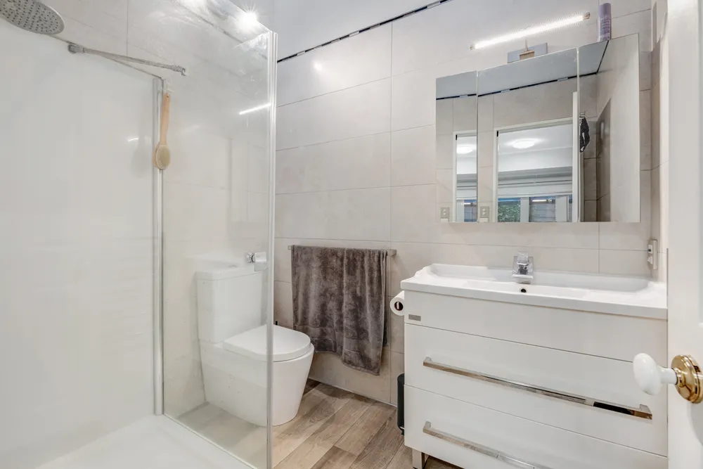 Photos of 17 Godwin Court
