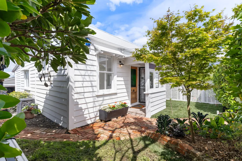 Photos of 18 Wolseley Street