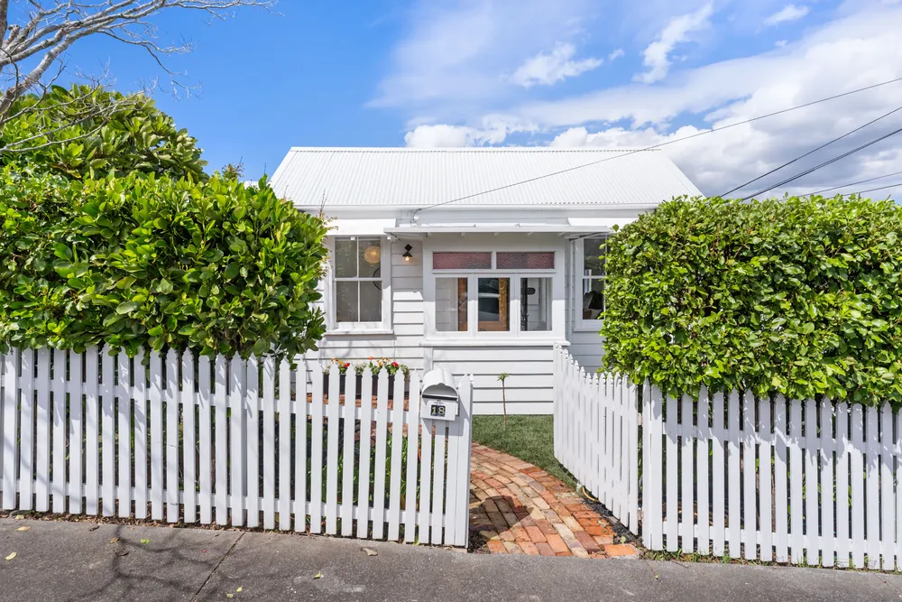Photos of 18 Wolseley Street