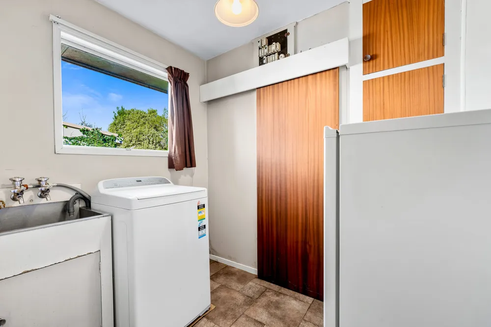 Photos of 160 Hendersons Road