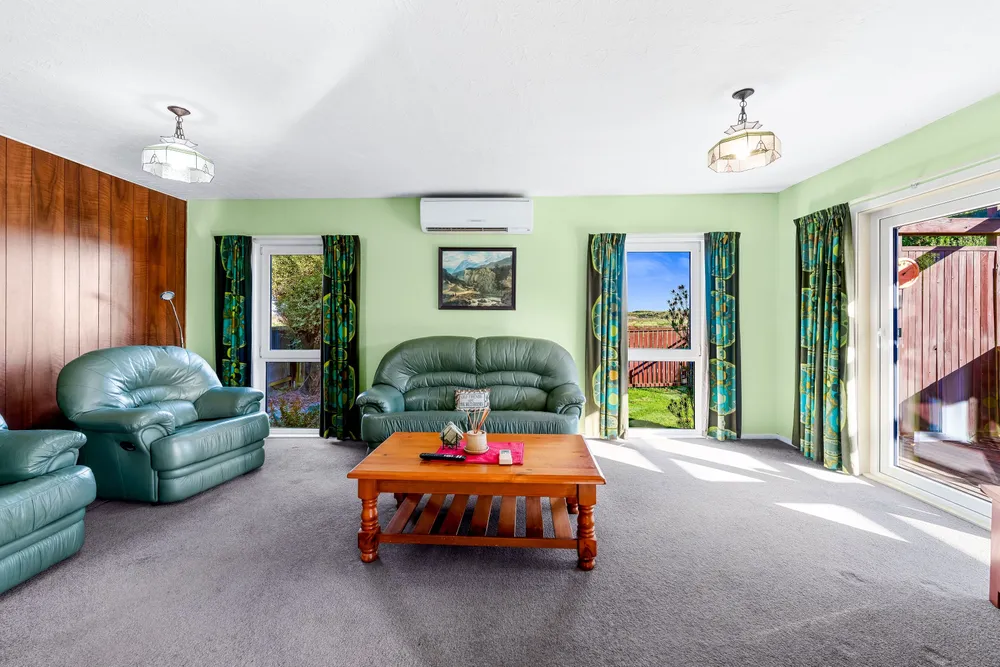 Photos of 160 Hendersons Road