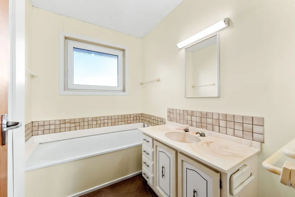 Photos of 160 Hendersons Road
