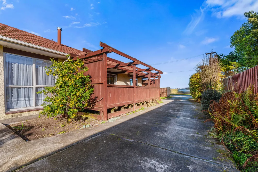 Photos of 160 Hendersons Road
