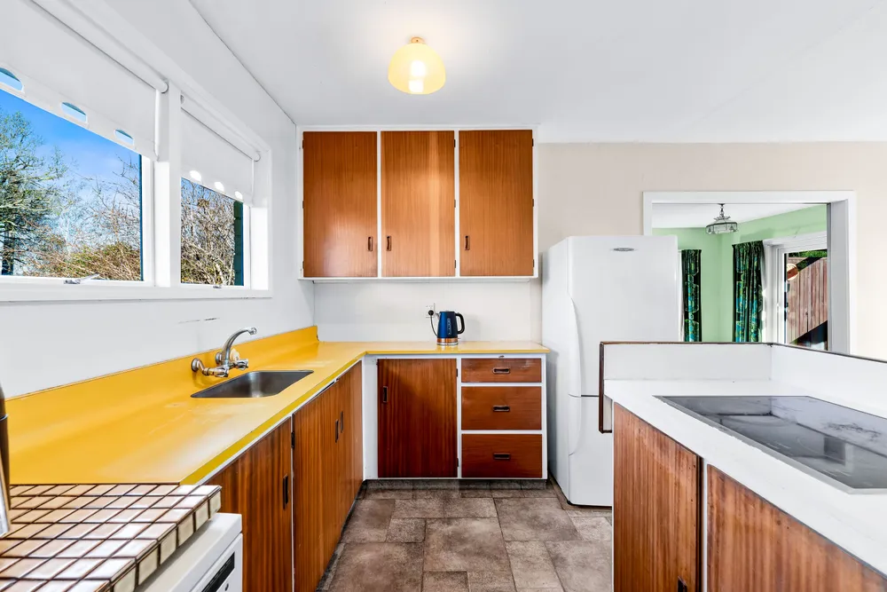 Photos of 160 Hendersons Road