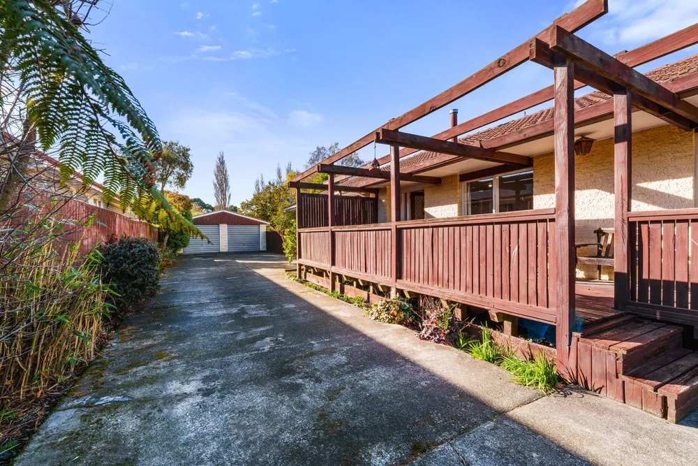 Photos of 160 Hendersons Road