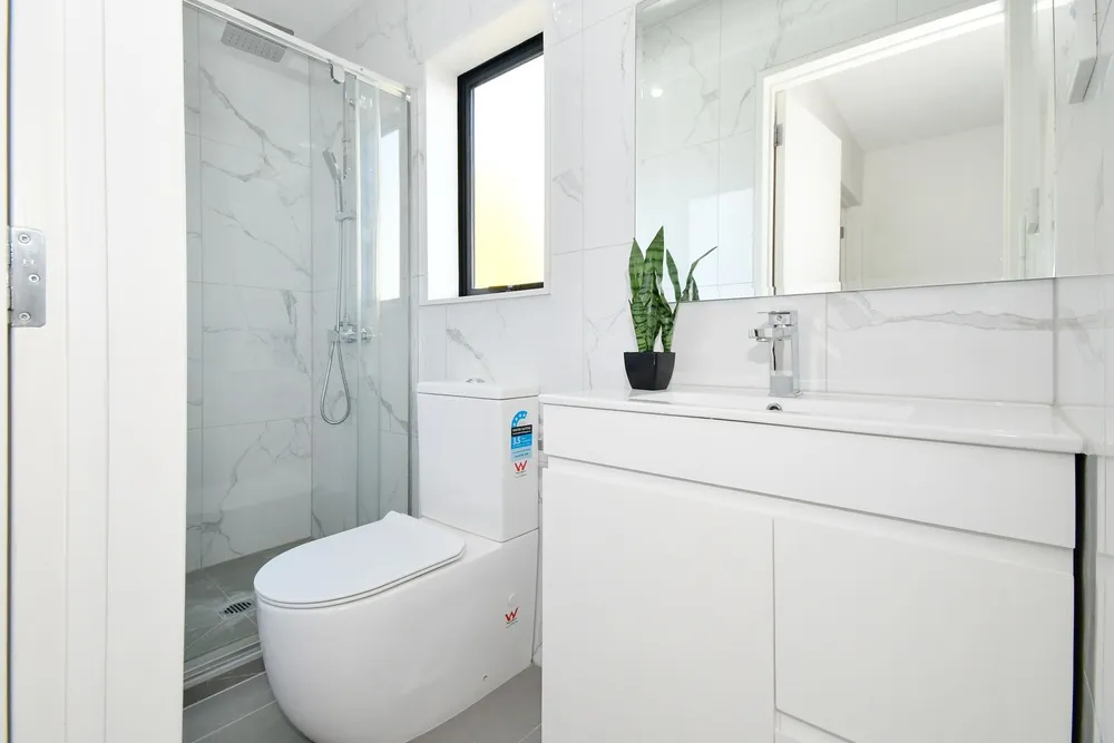 Photos of 9D Garth Place