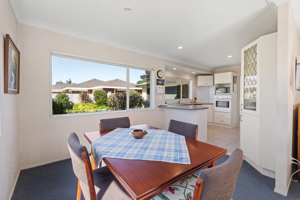 Photos of 40 Settlers Grove