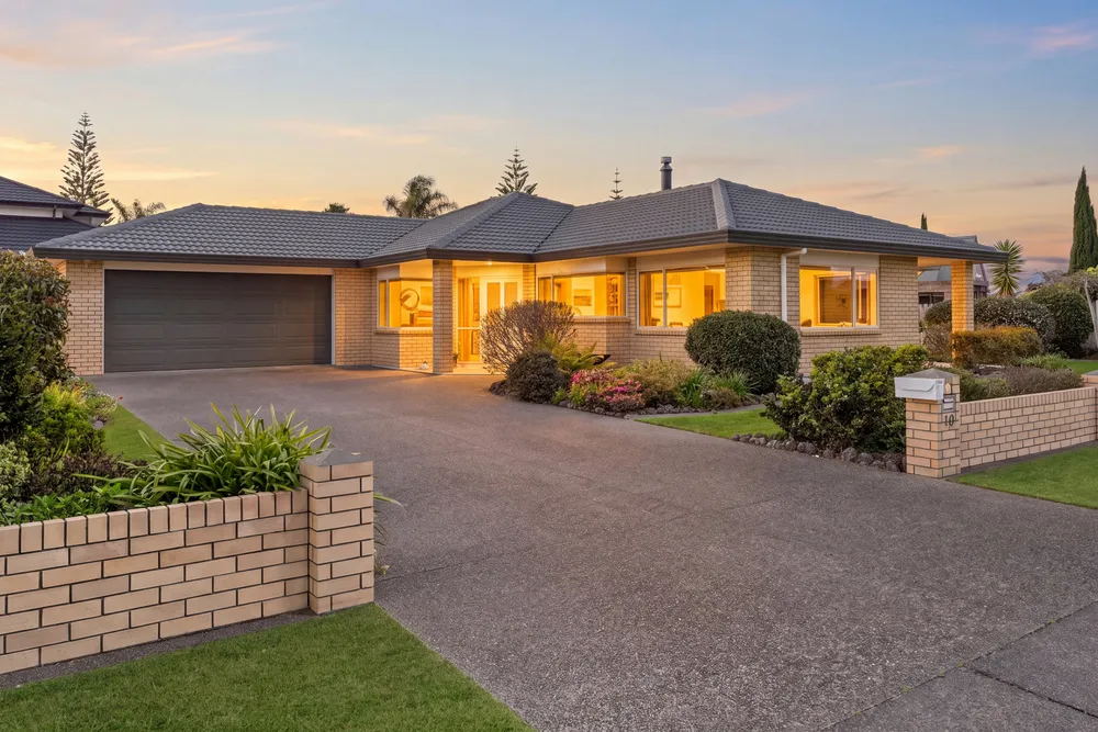 Photos of 40 Settlers Grove