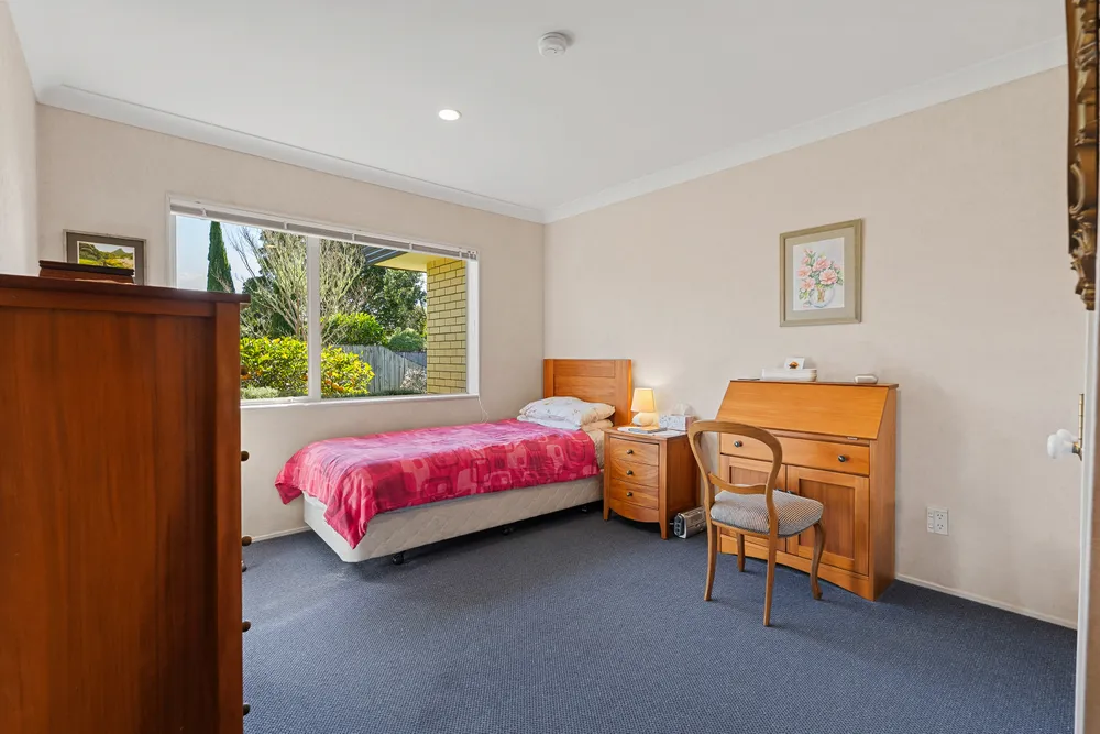 Photos of 40 Settlers Grove