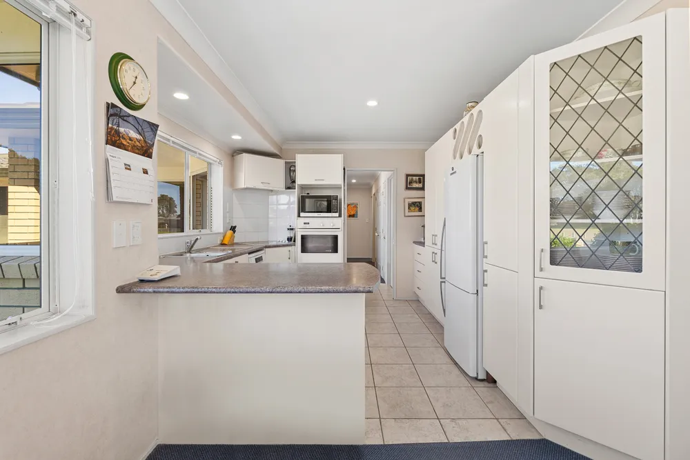 Photos of 40 Settlers Grove