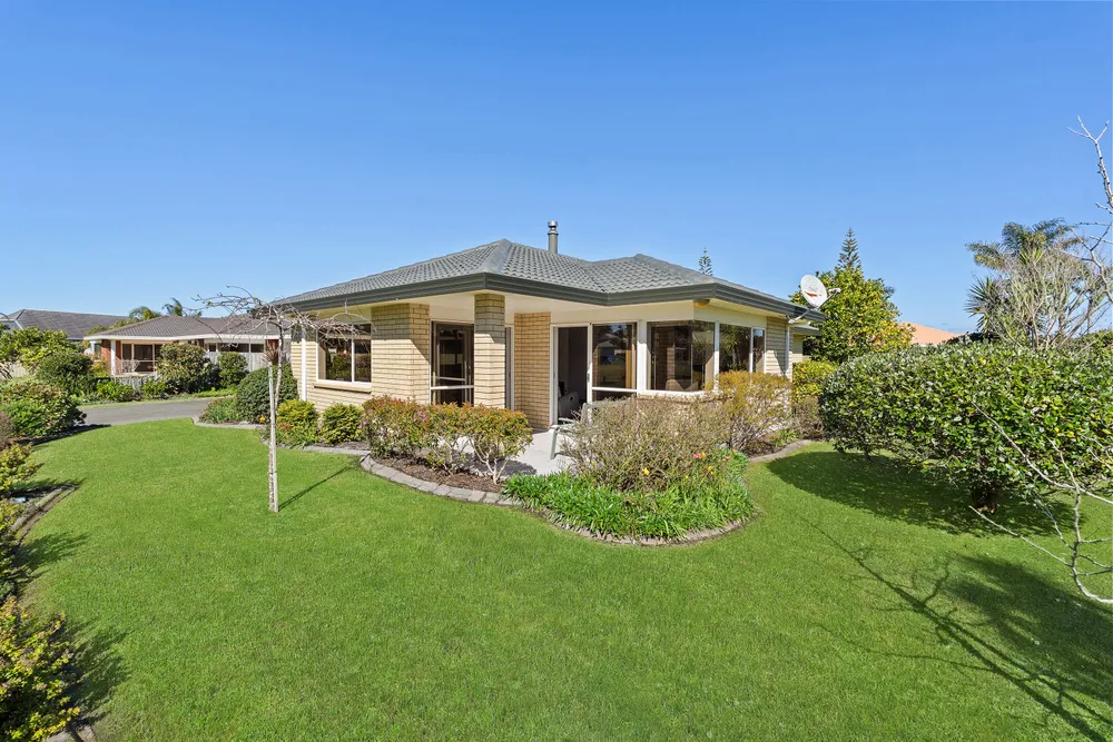 Photos of 40 Settlers Grove