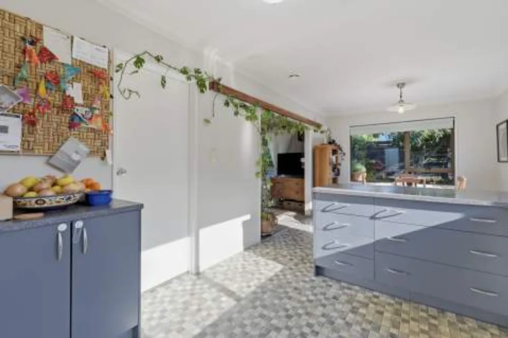 Photos of 95B Levers Road