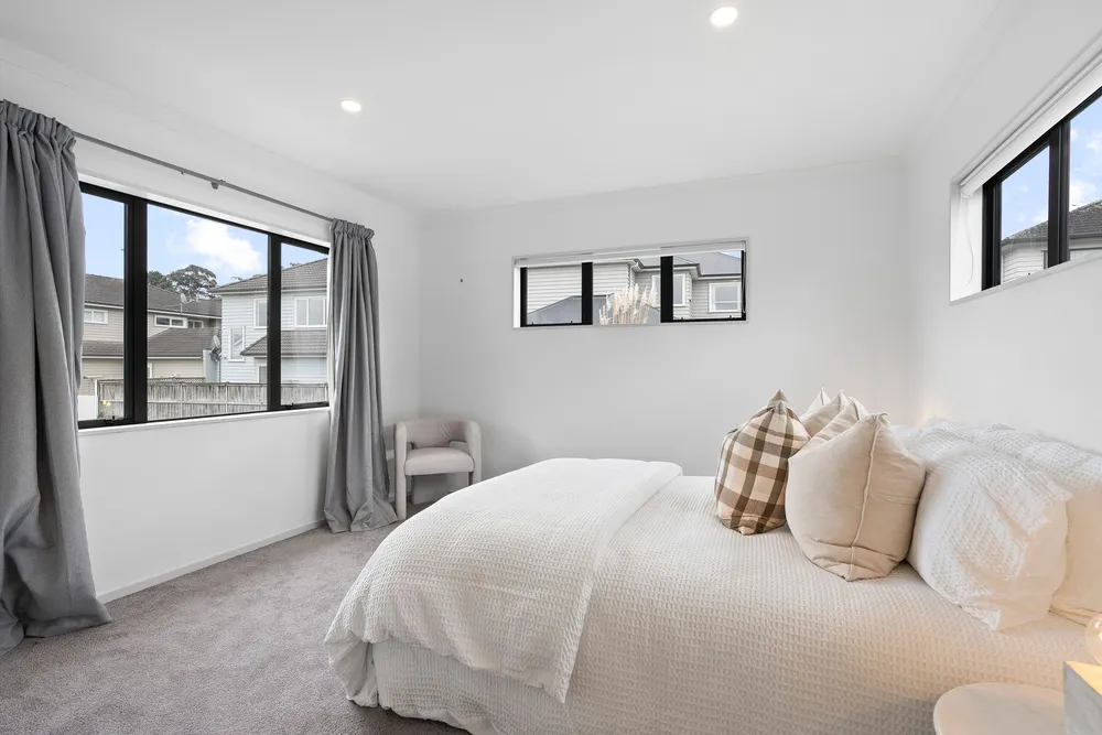 Photos of 4 Singleton Avenue
