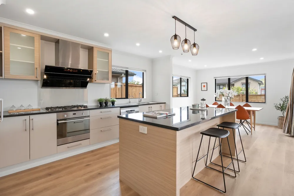 Photos of 4 Singleton Avenue