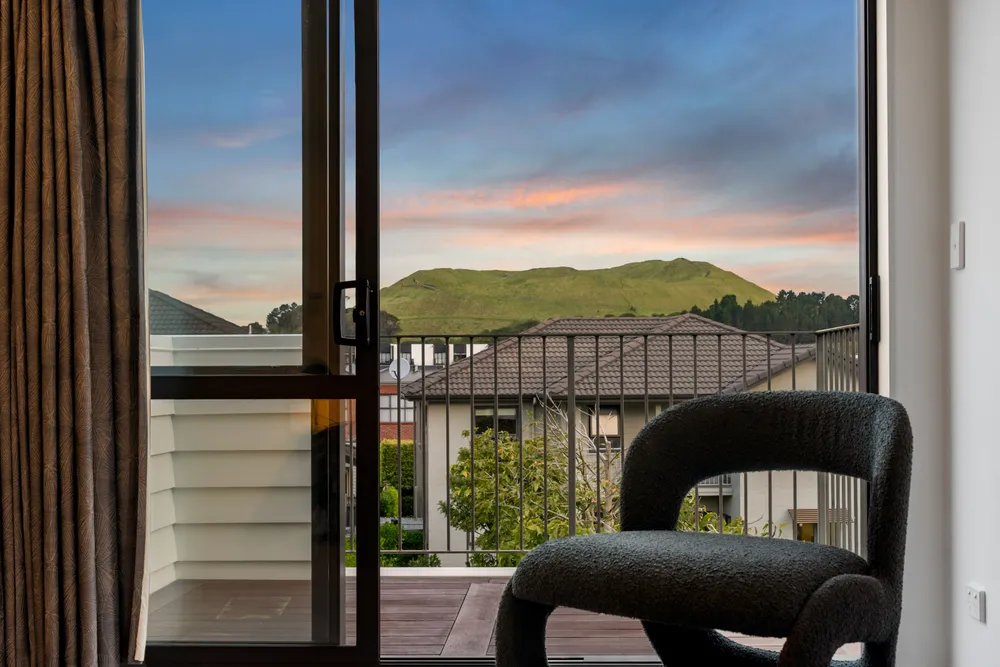 Photos of 4 Singleton Avenue