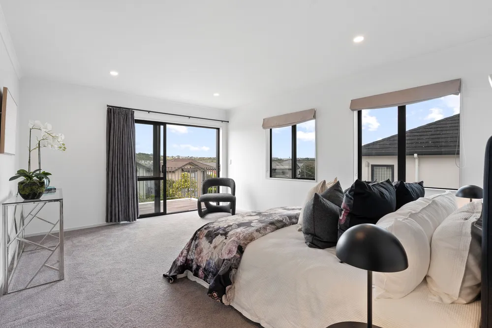 Photos of 4 Singleton Avenue