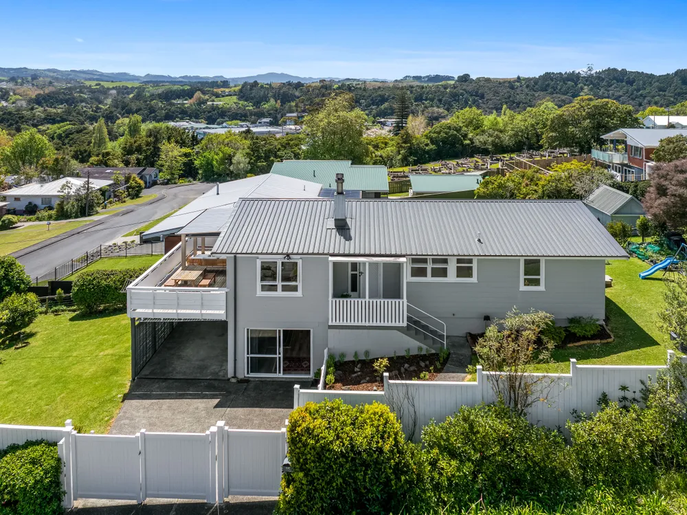 Photos of 15 Palmer Street