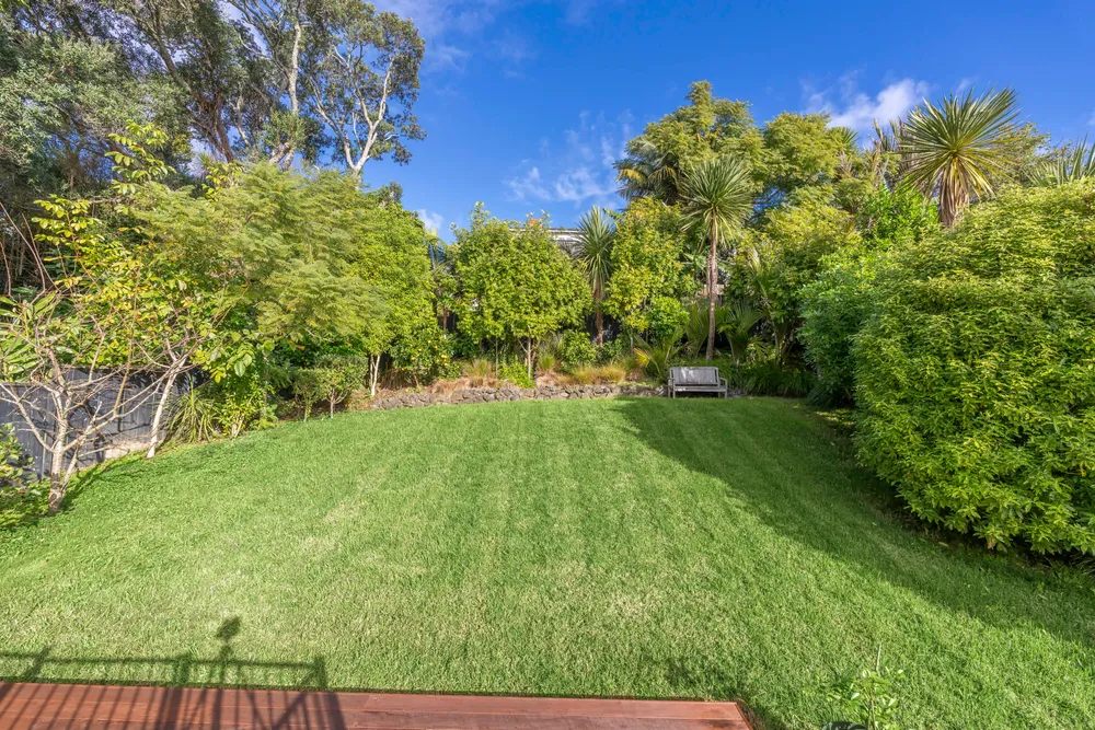 Photos of 42 Third Avenue
