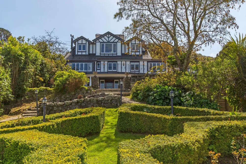 Photos of 430 Hawkins Hill Road