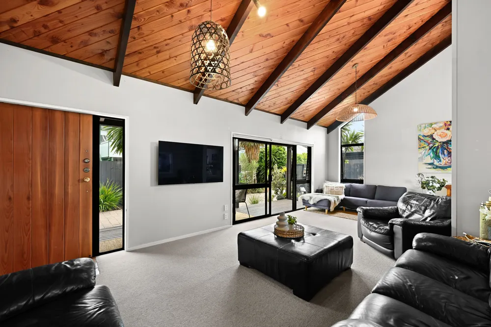 Photos of 9 Masons Avenue