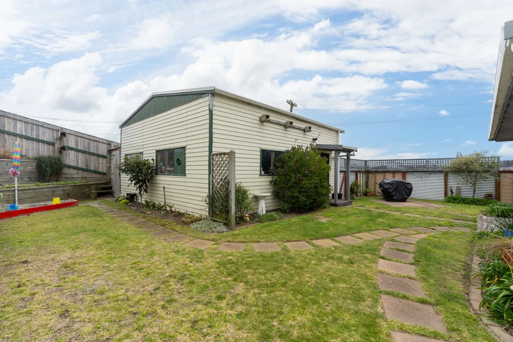 Photos of 8 Warren Street