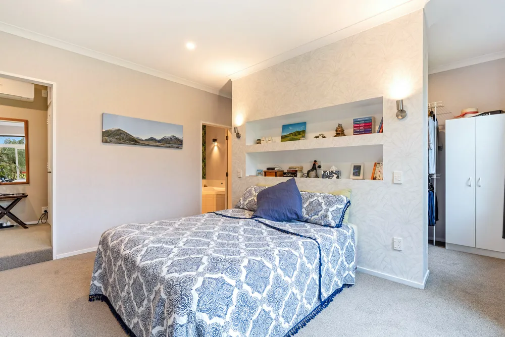 Photos of 8 Warren Street
