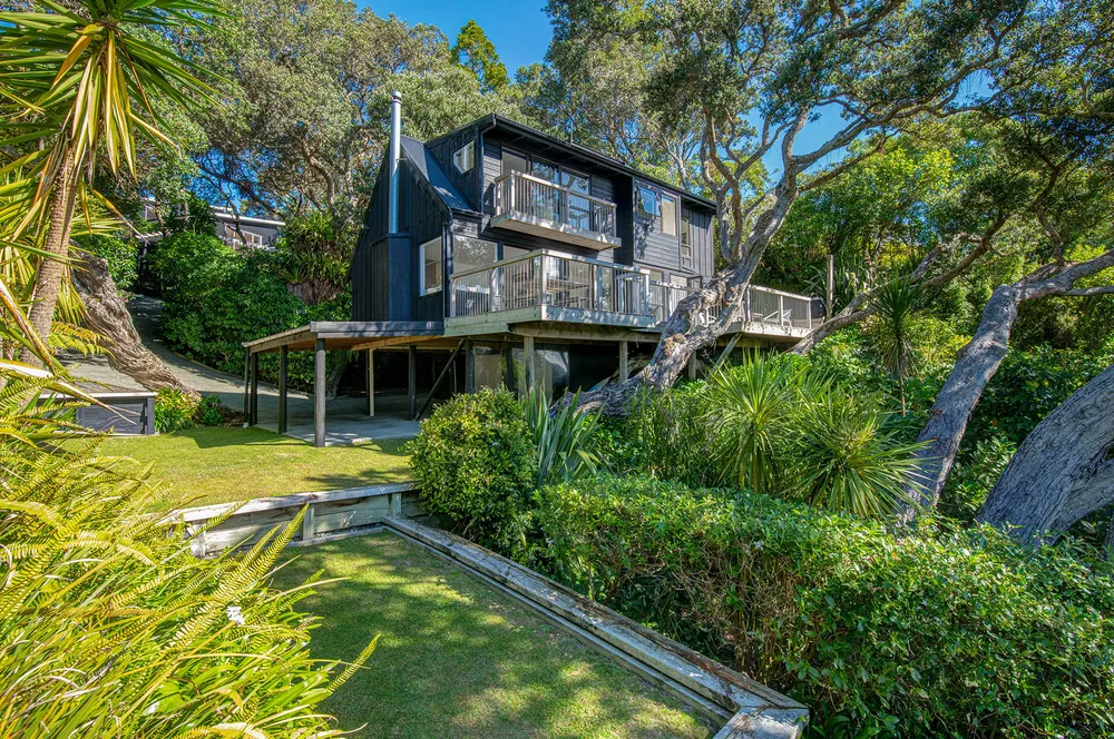 Photos of 43a Gerontius Lane