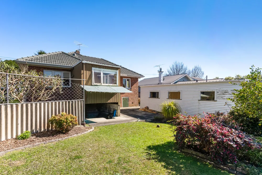 Photos of 52 Bollard Avenue