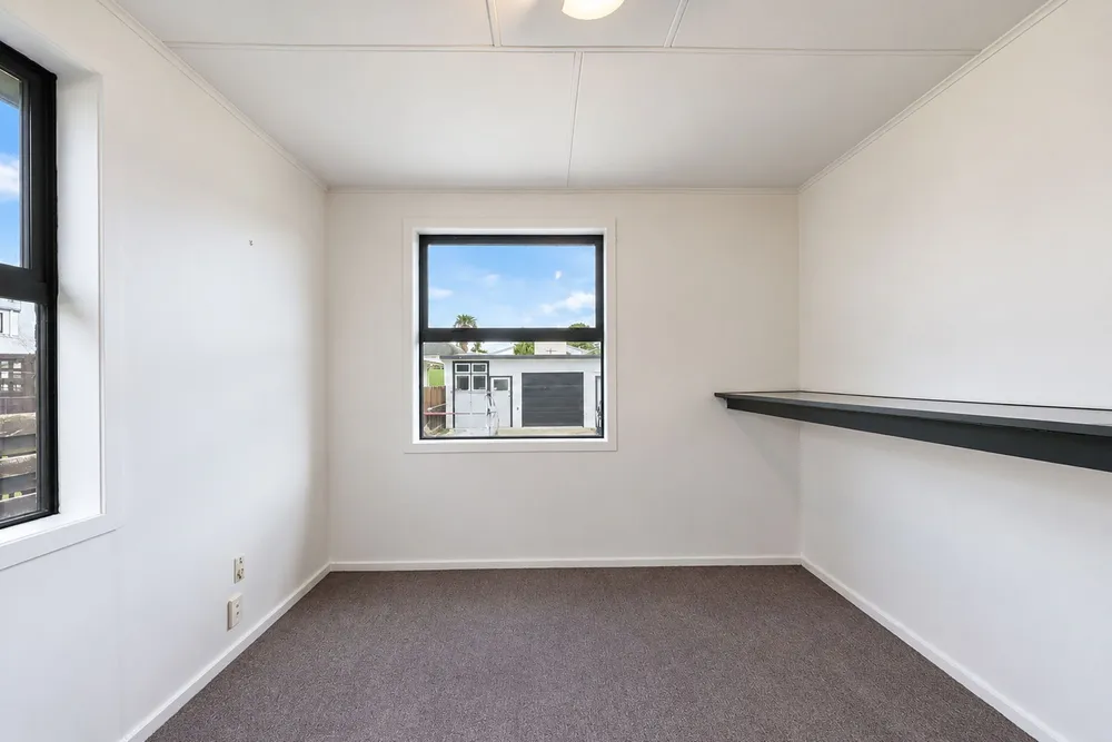 Photos of 933A Cameron Road