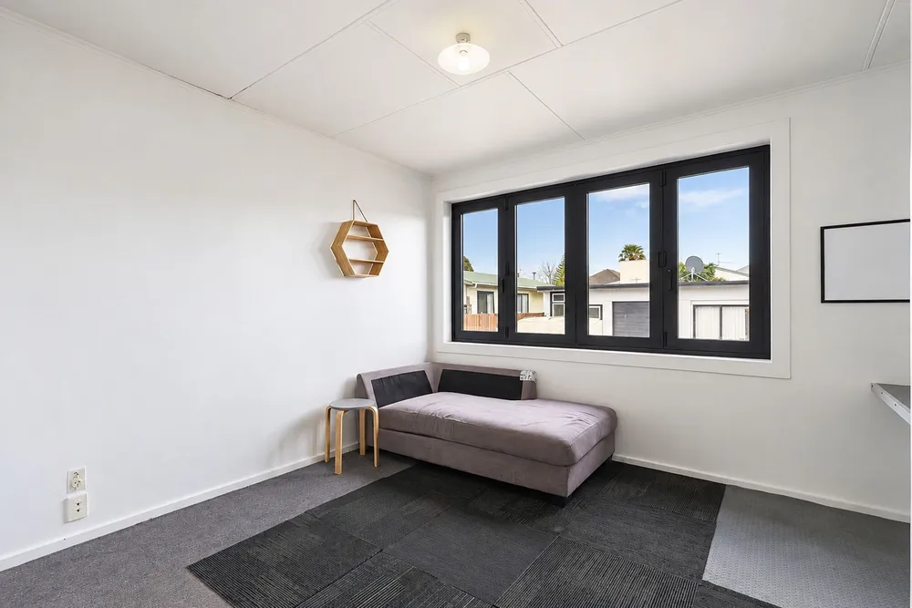 Photos of 933A Cameron Road