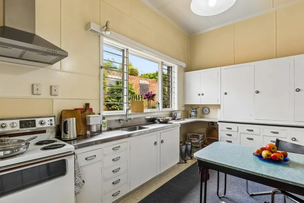 Photos of 4 Willowbank