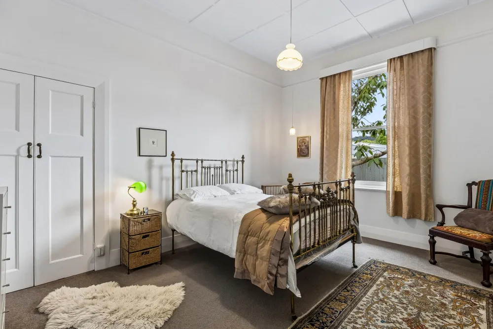 Photos of 4 Willowbank