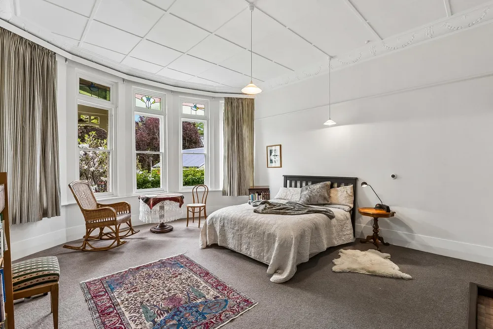 Photos of 4 Willowbank