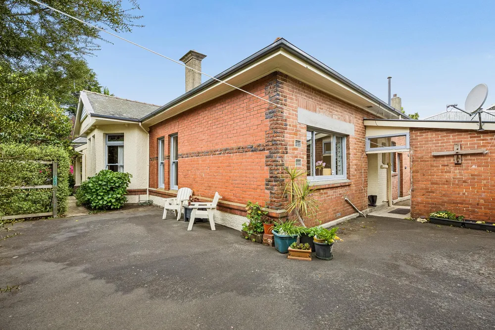 Photos of 4 Willowbank