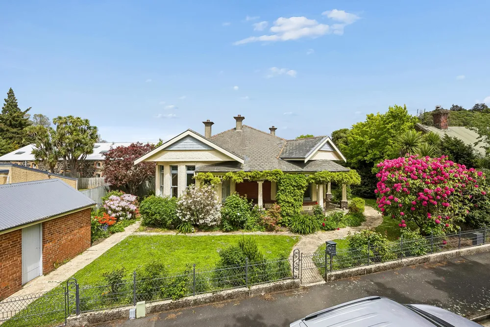 Photos of 4 Willowbank